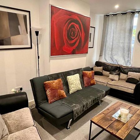 4 Bedroom Terrace House Веллингборо Экстерьер фото